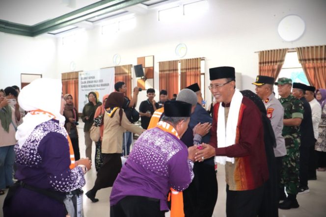 
					Ciamis Lepas 182 Jamaah Haji Kloter 32, Haru & Doa Mengiringi Langkah ke Tanah Suci