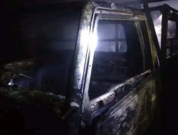 Ibu-Ibu Demo Judi, Eh Mobil Tetangga Mereka Malah Dibakar OTK Tengah Malam – Siapa Pelakunya?