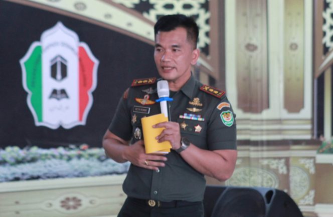 
					TNI Masuk Pesantren! Santri Qoshrul Muhajirin Dapat Suntikan Semangat Nasionalisme dari Kodim 0612/Tasikmalaya