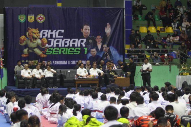 
					Kodam III Siliwangi Bantu Cetak Karateka Hebat Lewat Kejuaraan BKC 2025