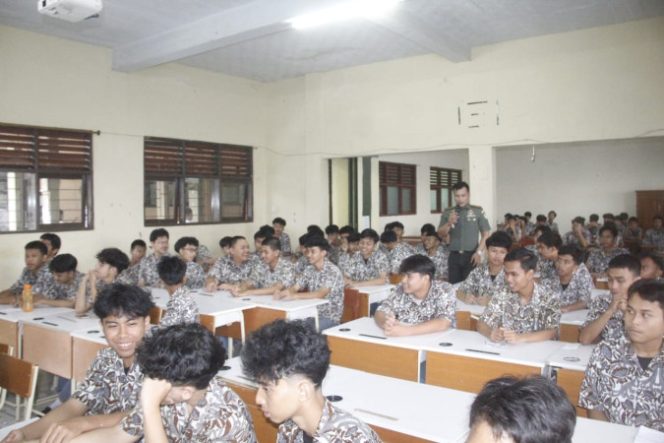 
					Pelajar SMA 6 & 9 Tasik Dapat Wejangan Nasionalisme dari Dandim 0612 Tasikmalaya