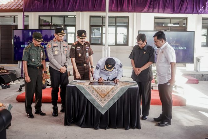 
					Sekolah Baru, Semangat Baru! Tapi… Banyak Sekolah Lain di Ciamis yang Masih Butuh Perhatian