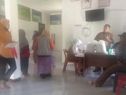 Beras Gratis dari Bulog Bikin Warga Empat Desa di Pekan Kuala Sumringah