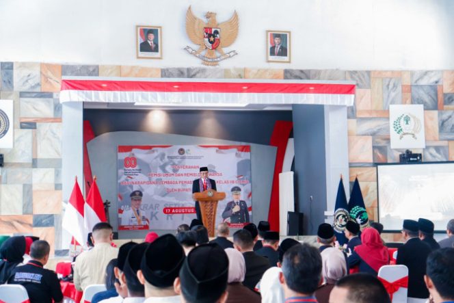 
					HUT RI ke-80, Bupati Ciamis Bagikan Remisi untuk Ratusan Warga Binaan Lapas