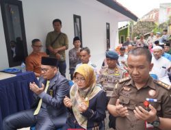 Kapolres Tasikmalaya Kota Bagikan Kunci Rumah Baru di Hari Bhayangkara ke-79