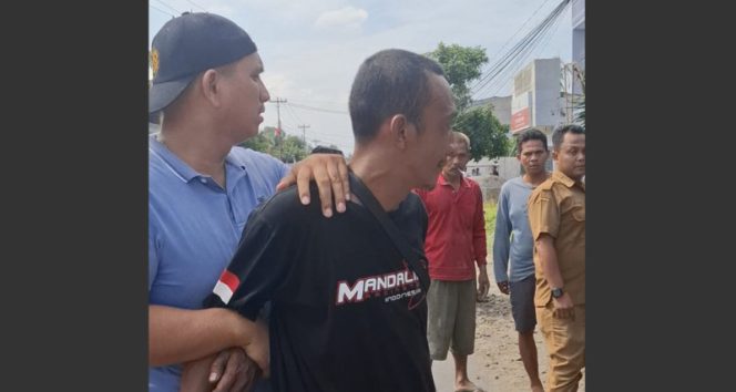 
					Ribut Mulut Jadi Bencana: Seorang Bapak di Langkat Kena Bacok Saat Bela Anaknya