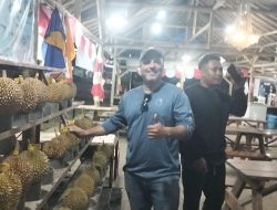 Turis Amerika Ketagihan Durian Kujang, Warung Sederhana di Cikoneng Jadi Viral!
