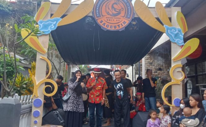 
					Warga RW 07 Pasirlayung Rayakan HUT RI ke-80 dengan Hajat Lembur Karuhun, Meriah Banget!