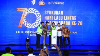 Kapolri Rayakan HUT Lalu Lintas ke-70, Kenalkan Digital Korlantas dan Bagikan Pin Emas