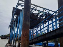 Pelantar Pelabuhan Ungar di Karimun Rusak Parah, Warga Kesal Karena Tak Pernah Diperhatikan
