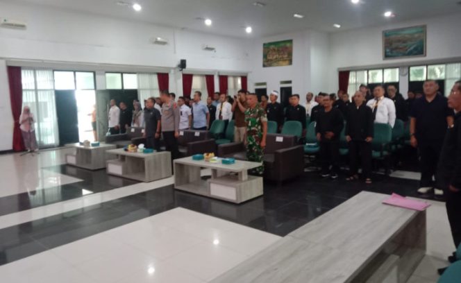 
					Danramil 1211/Singaparna Ikut Bahas Strategi Tekan Inflasi di Tasikmalaya, Semua Kompak Jaga Harga Tetap Stabil