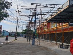 Kanopi Ruko di Sungai Raya Terlalu Dekat Kabel Listrik, PLN Cuma Bisa Ngimbau