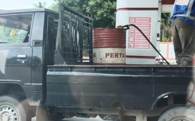 
					Pertalite Kapal di Karimun Diduga Makan Jatah Warga