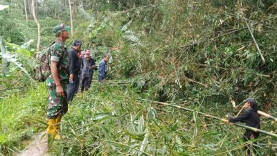 TNI, Sekmat, dan BPP Kompak Jaga Irigasi Cikalukur Tetap Mengalir di Mangunreja