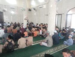 Polres Langkat Ngobrol Santai Bareng Warga di Safari Jumat di Masjid Raya Istiqomah Kuala