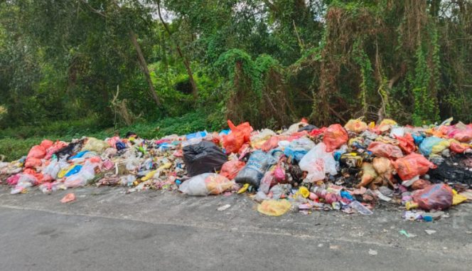 
					Sampah numpuk di Permata Asri, warga bingung karena tak ada kontainer