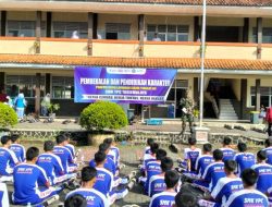Jelang PKL, Siswa SMK YPC Tasikmalaya Dibekali Disiplin oleh TNI