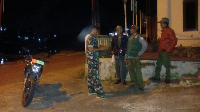 
					Patroli Malam Babinsa Cikadongdong Bikin Warga Lebih Tenang