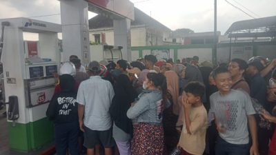 Sumut dilanda bencana, antrean BBM di Binjai–Langkat tembus satu kilometer