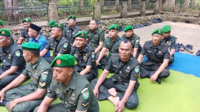 Ziarah Santai ke Ciung Wanara, Sertu Agus Hadian Ikut Rasakan Momen Hari Juang TNI AD