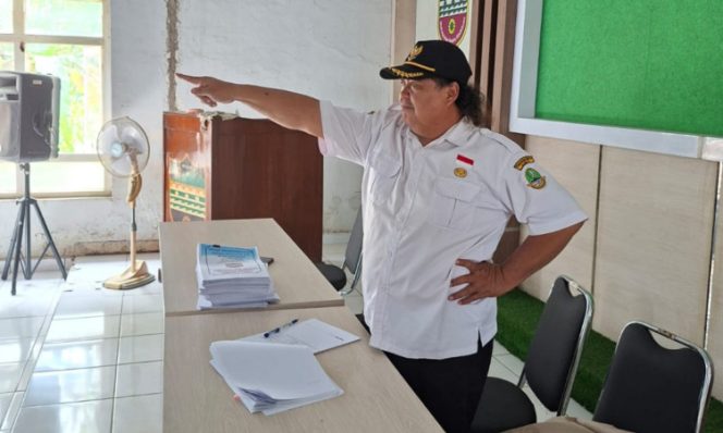 
					Kades Saguling Pede Banget, Minta Jadi Desa Pertama yang Diperiksa Inspektorat: “Saya Tidak Takut!”