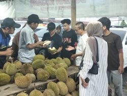 Viral Di Tengah Polemik Lahan, Kedai Durian Kujang Cikoneng Tetap Ramai