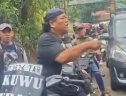 Viral! Kuwu Edan Ngamuk di Jalanan Ciamis Gara-Gara Parkir Sembarangan