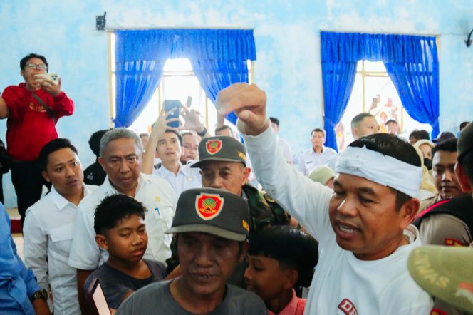 
					Dedi Mulyadi Pastikan 250 KK Korban Banjir Ciamis Dapat Bantuan