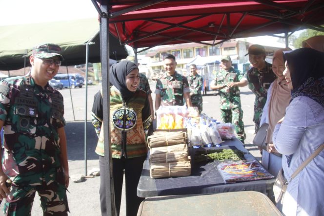 
					Bazar Ramadhan TNI di Tasikmalaya Diserbu Warga