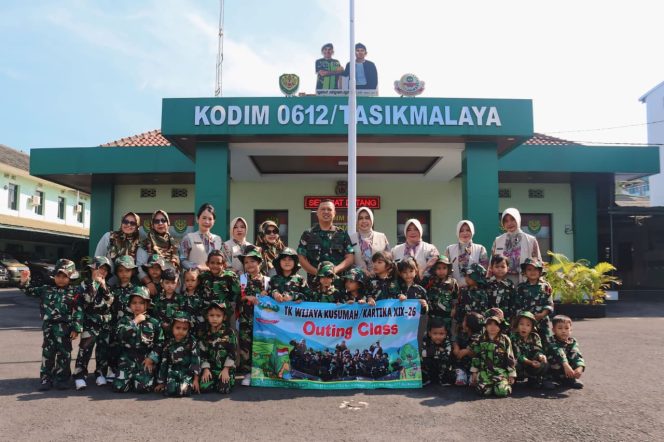 
					Outing Class TK Kartika Seru Bareng Kodim Tasikmalaya