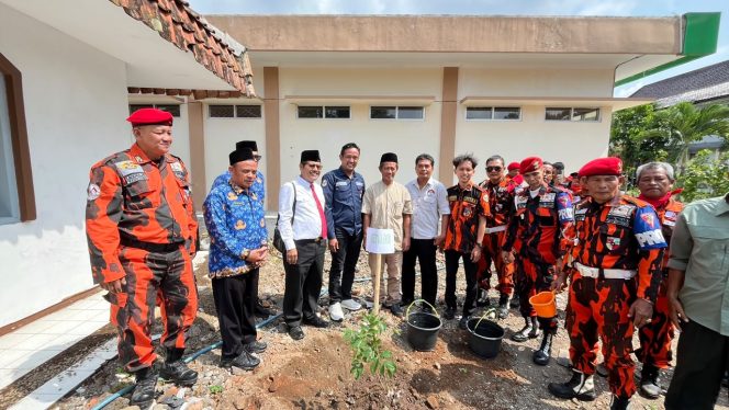 
					Hari Lahir Pancasila, Cinta Indonesia Bisa Dimulai dari Menanam Pohon