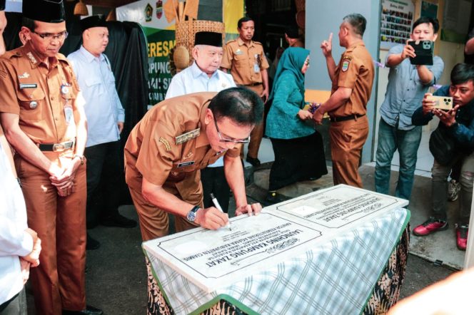 
					Herdiat Resmikan Kampung Zakat Pertama di Ciamis