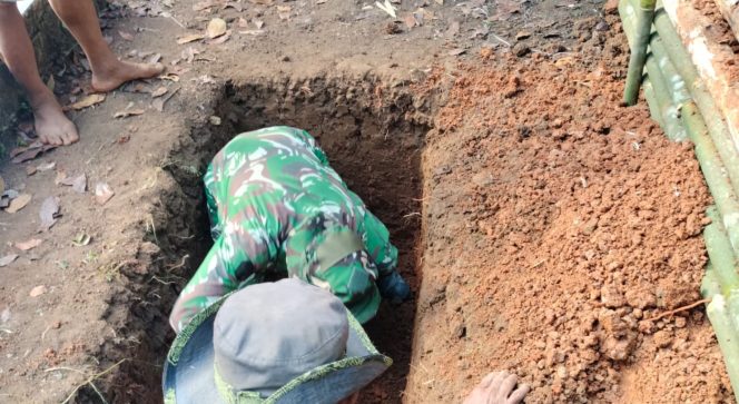 
					Satgas TMMD Ke-129 Bantu Pemakaman Warga, Bukti TNI Selalu Hadir