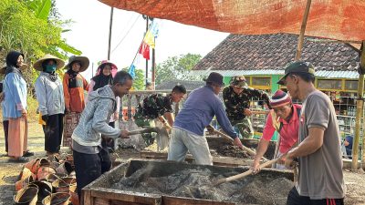 TMMD Ke-129 Kodim 0612/Tasikmalaya Satukan TNI, Polri, dan Warga Bangun TPT